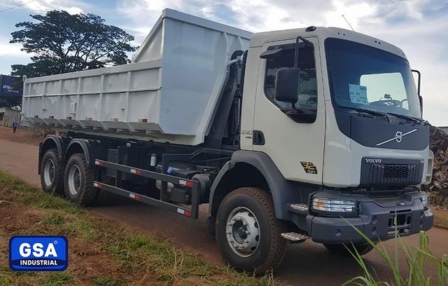 Caçamba para Equipamento Roll-On Roll-Off em Sinop